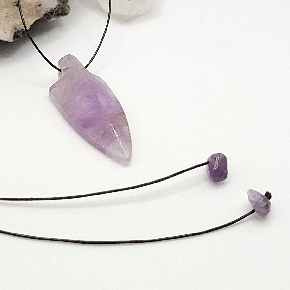 adjustable amethyst arrowhead necklace side view