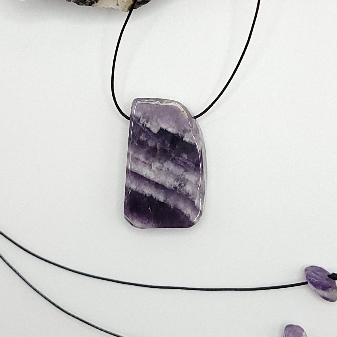 adjustable chevron amethyst necklace close up