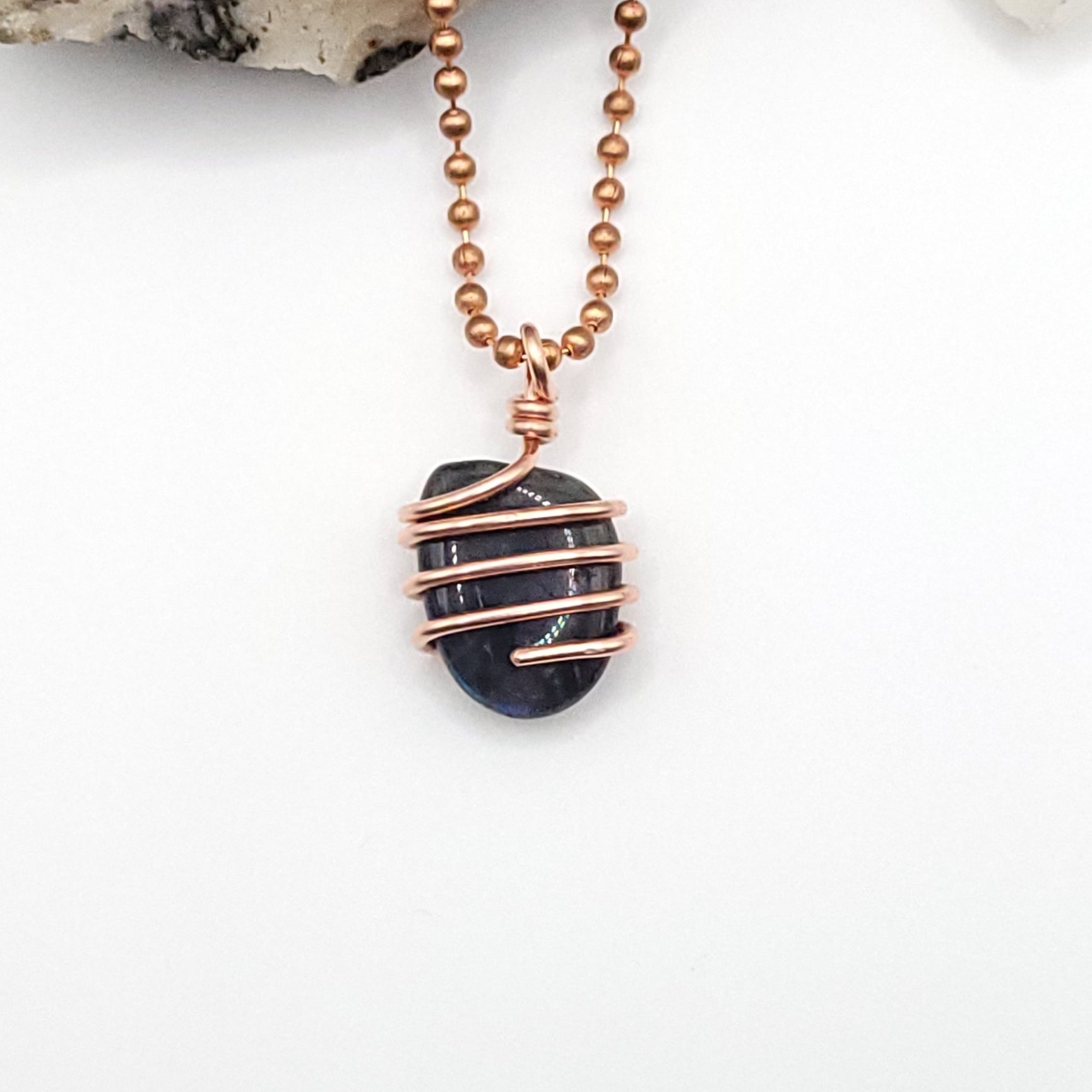 labradorite necklace in copper wire