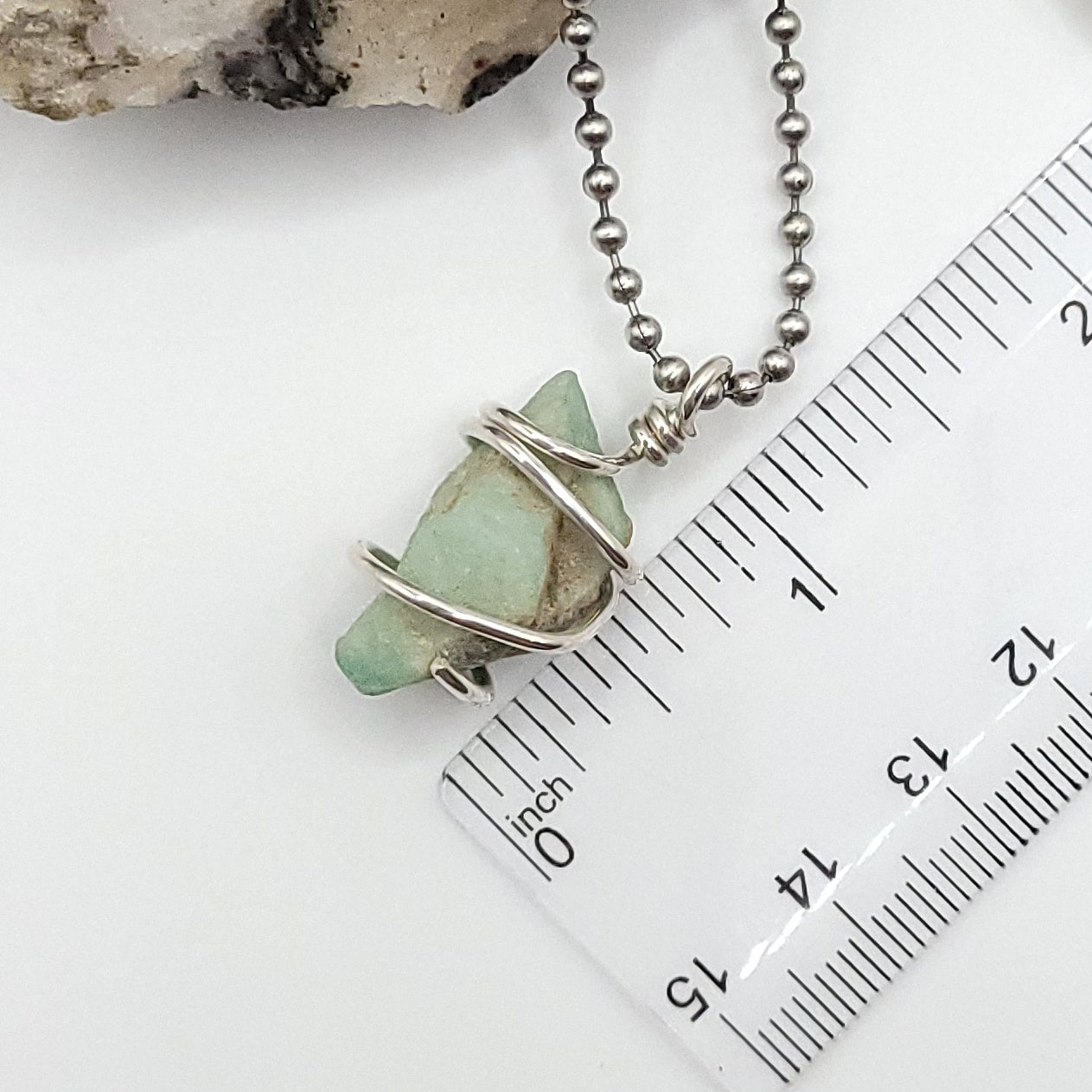 raw emerald necklace in copper wire measurement