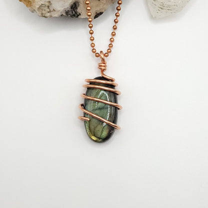 Labradorite Oval Crystal Necklace in Copper