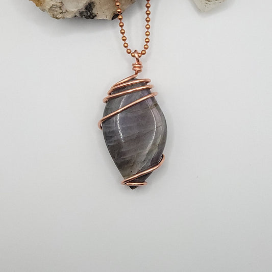 Labradorite Necklace in Copper - Intuition & Transformation