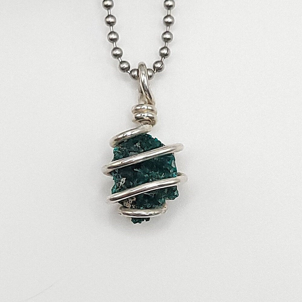 Raw Dioptase Necklace in Silver Wire up close
