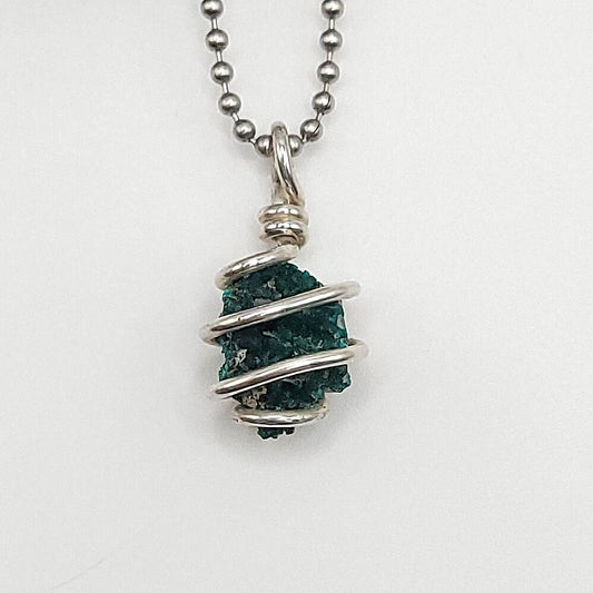Raw Dioptase Necklace in Silver Wire up close